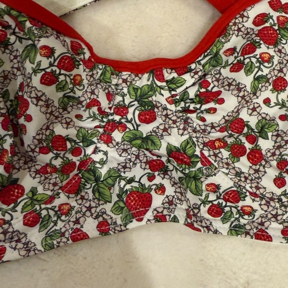 Frankie's Bikinis Red and White Floral Bikini Top - Picture 5 of 7